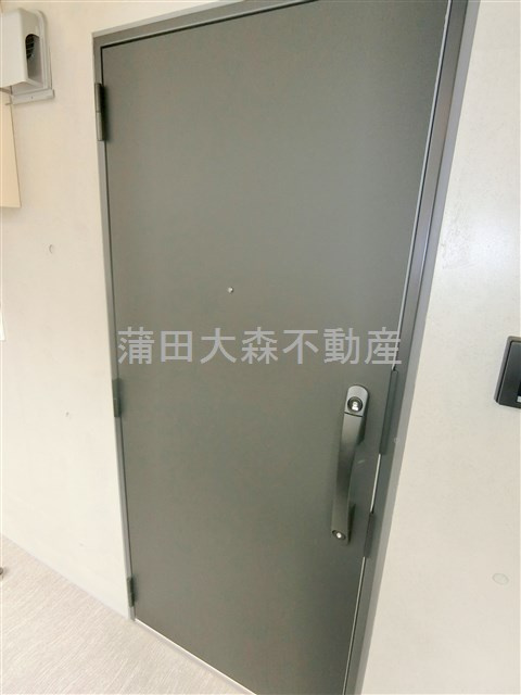 COCOCUBE鵜の木の玄関