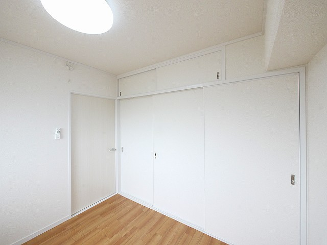 辻村ビル（川原城町）の洋室|落ち着いた色調の洋室です