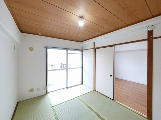 辻村ビル（川原城町）の和室|和室があれば、来客や子供用のスペースとして活躍します