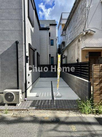荒川区西尾久2丁目新築分譲住宅の駐車場|カースペース