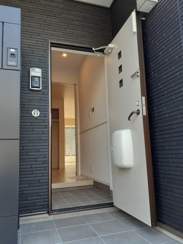 アイパレット　ノダ　Ｂの玄関|明るい玄関です