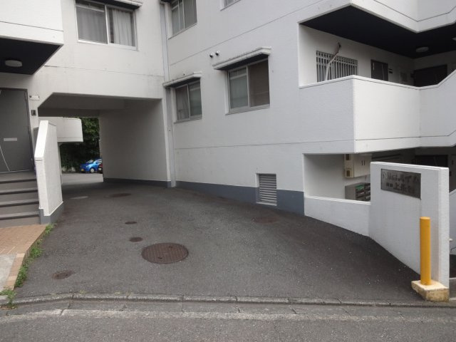 【エントランス】