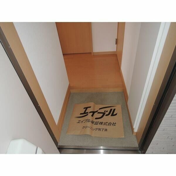エレガン白糸台の玄関