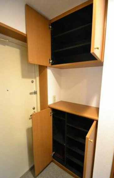 オクラファーム府中の玄関