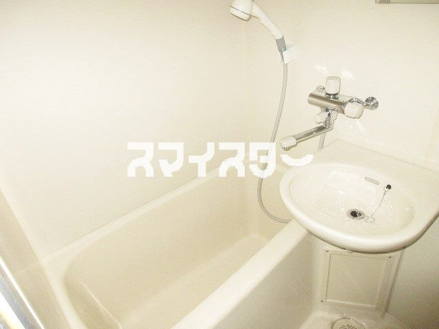 Ｋ’ｓマンションの浴室
