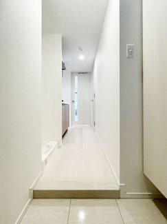 【玄関】 | S-RESIDENCE行徳aile | 参考写真（同物件別部屋）
