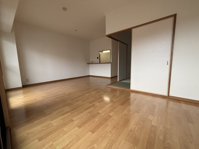 フローラ浦和の居間・リビング