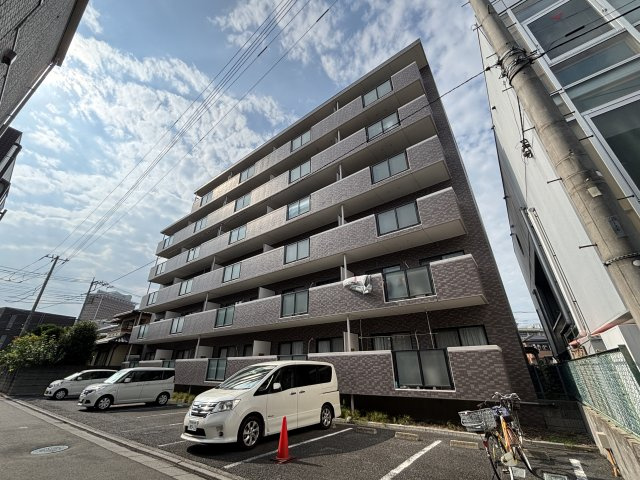 フローラ浦和の外観