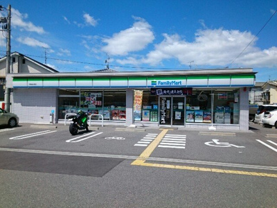 【周辺】 | シュシュテラス | ファミリーマート様まで450m
