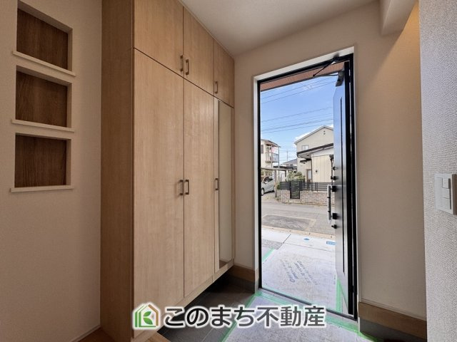 ブルーミングガーデン宇都宮市雀の宮7丁目2期の玄関