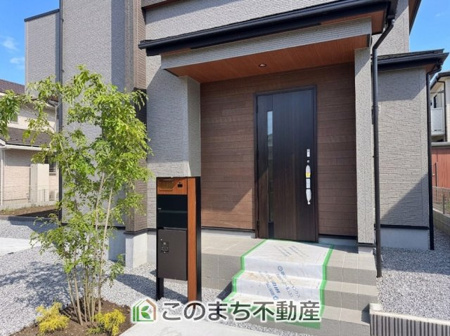 ブルーミングガーデン宇都宮市雀の宮7丁目2期の玄関
