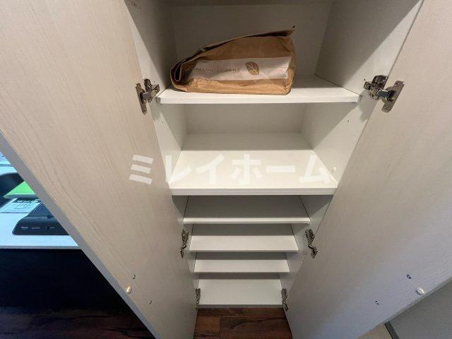 INUNEKO HILLS 六郷土手の玄関|同建物内、別のお部屋の参考写真になります。