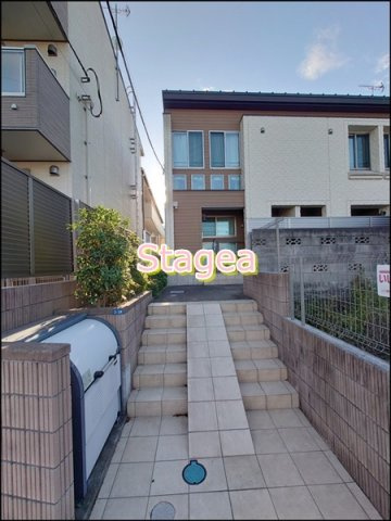 ライツ与野鈴谷のエントランス