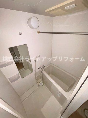 ロイスグラン神戸下沢通の浴室
