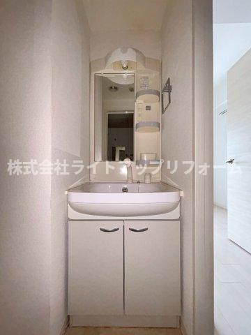 ロイスグラン神戸下沢通の洗面所