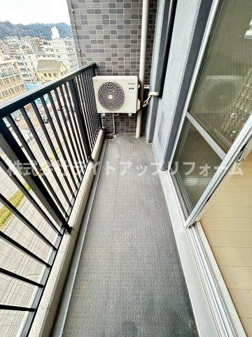 ロイスグラン神戸下沢通のバルコニー