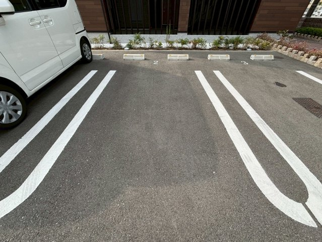 プレッソ　東加古川　Ⅱの駐車場