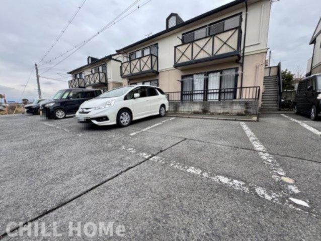 エトワールBの駐車場|他社様掲載物件もまとめてご紹介、ご案内可能です(^^)/