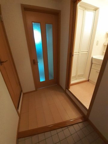 明るい玄関です