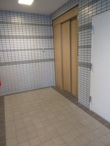 テングッド荒戸のエントランス|毎日通るエントランスはこのようになっています