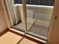 開放的で明るい空間を演出してくれるバルコニーです