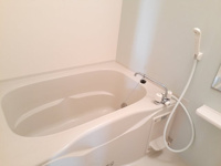 コンパクトで使いやすいお風呂です