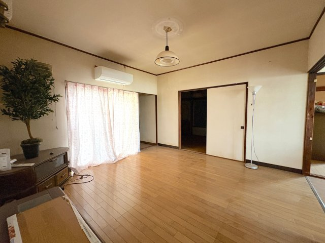 【居間・リビング】 | 深谷市田中　中古戸建