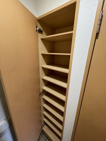 コンドミニアム薬院駅の収納|こまごまとしたものを収納できそうですね