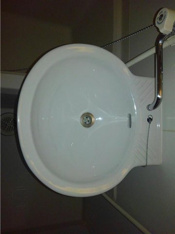 明るい色調の室内です