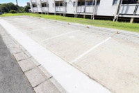 車をお持ちの方に嬉しい駐車場付きの物件です
