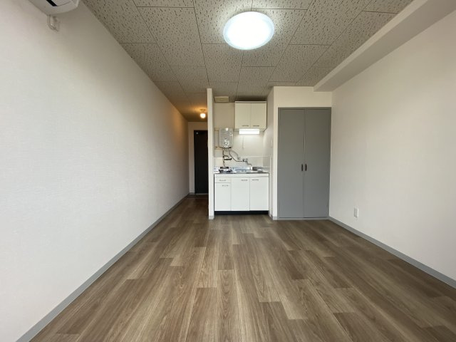 【洋室】 | フルグランデ日向町 | 広々とした洋室です