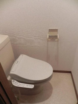 ゆったりとした空間のトイレです