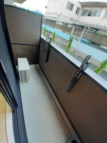 落ち着いた時間を過ごせるバルコニーです