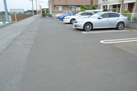 駐車場に車を止められます