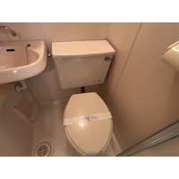 コンパクトで使いやすいトイレです