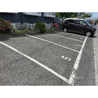 駐車場があるので、車を買う予定の方も安心です