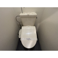 コンパクトで使いやすいトイレです