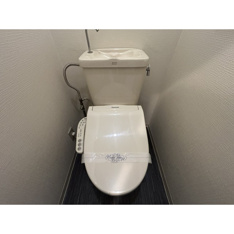 コンパクトで使いやすいトイレです
