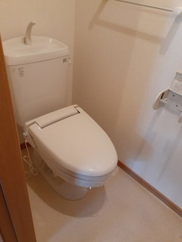 清潔感のあるトイレです