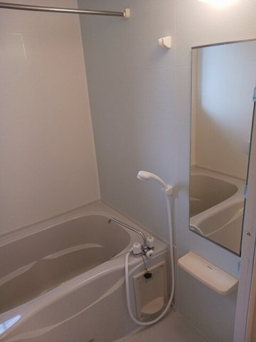 コンパクトで使いやすいお風呂です