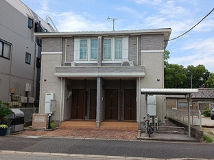 落ち着いた雰囲気の外観です