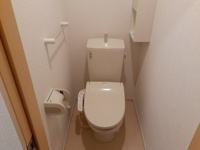 コンパクトで使いやすいトイレです