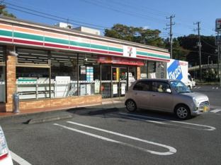 セブン-イレブン 有秋台店まで550m