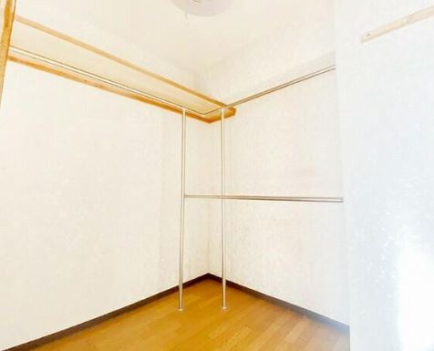 【中古マンション】ハイラーク川越の収納|大容量入るウォークインクローゼット