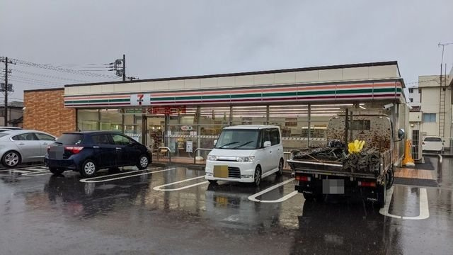 セブンイレブン木更津朝日１丁目まで1100m