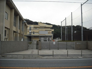 木更津市立木更津第三中学校まで550m