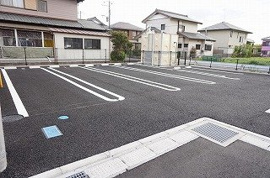 駐車場に車を止められます
