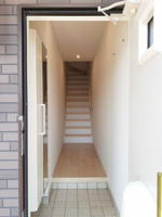 シンプルで使いやすい玄関です