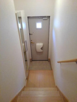 落ち着いた玄関です