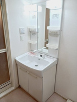 コンパクトで使いやすい洗面所